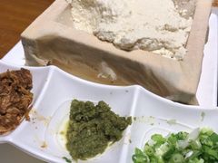 -95号酱骨·一块豆腐(展春园西路店)
