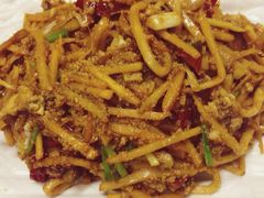 酸辣鱼杂-红鼻子桂林米粉(金唐新光界店)