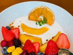 草莓燕麦酸奶碗-Two Birds One Stone·一石二鸟(诚品生活店)