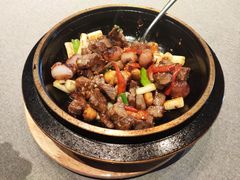 石锅堂焗牛肉粒-柴门头啖汤·经典川菜·慢火汤品(锦城万达店)
