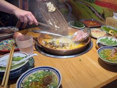 -洱火云南酸菜牛肉火锅(石景山当代商城店)