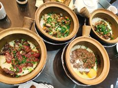 窝蛋牛肉饼煲仔饭-红星光发煲仔饭(文海店)