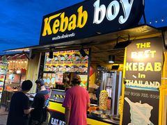 -席娜卡琳火车铁道夜市