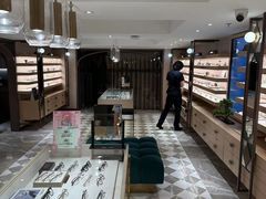 -茂昌眼镜(南京东路店)