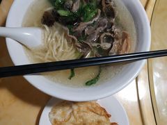 特色鸡汤面-富源春面馆(四川北路店)
