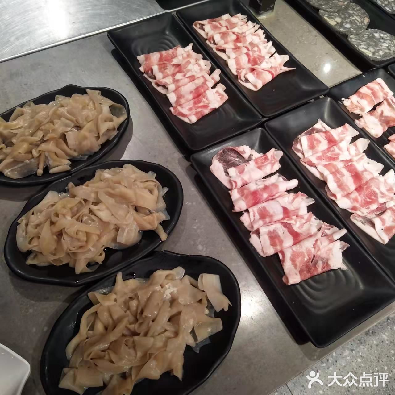 鲜切黄牛肉吃到爽的百元自助火锅，冲鸭！