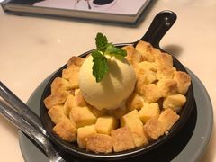 -港丽餐厅(高德置地店)