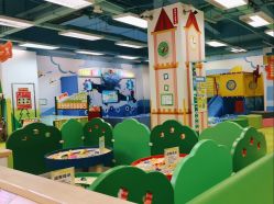 -莫莉幻想儿童乐园(郑州丹尼斯三天地店)