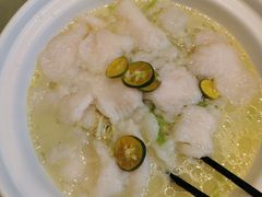 酸菜草鱼锅-刘胖子家常菜·蹄花焖藕(兴业店)