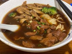 老卤肥肠面-囿面传统制面馆(中央路店)