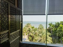 -V Bar海景扒房(北海湾惠龙万达嘉华酒店)