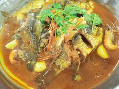 精品红烧杂鱼-溱湖八鲜菜馆