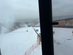 -采薇庄园四季滑雪场