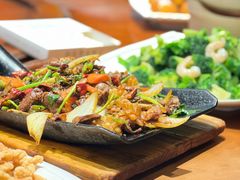 -老码头黑皮肘子锅包肉(赣水路店)