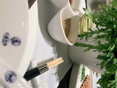 -红鼎豆捞·非遗鲍皇汤火锅(宝丰路店)