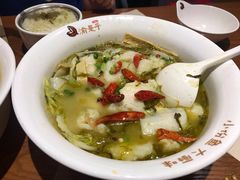 -渝是乎酸菜鱼(龙旗购物中心店)