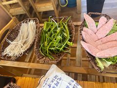 -阿婆情腊排骨火锅(忠义店)