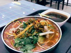 老友汤粉-红鼻子桂林米粉(金唐新光界店)