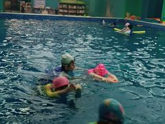 -Swim斯卫姆国际儿童游泳中心(红博中央公园店)