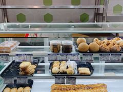 -白玉兰食品(中山公园龙之梦店)