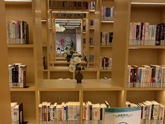 -漕河泾街道图书馆(漕河泾社区文化活动中心店)