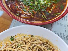 -杨大叔爱面子·四川小吃(岗头店)