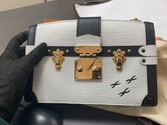 -用真奢侈品名表名包回收中心(朝阳万达店)