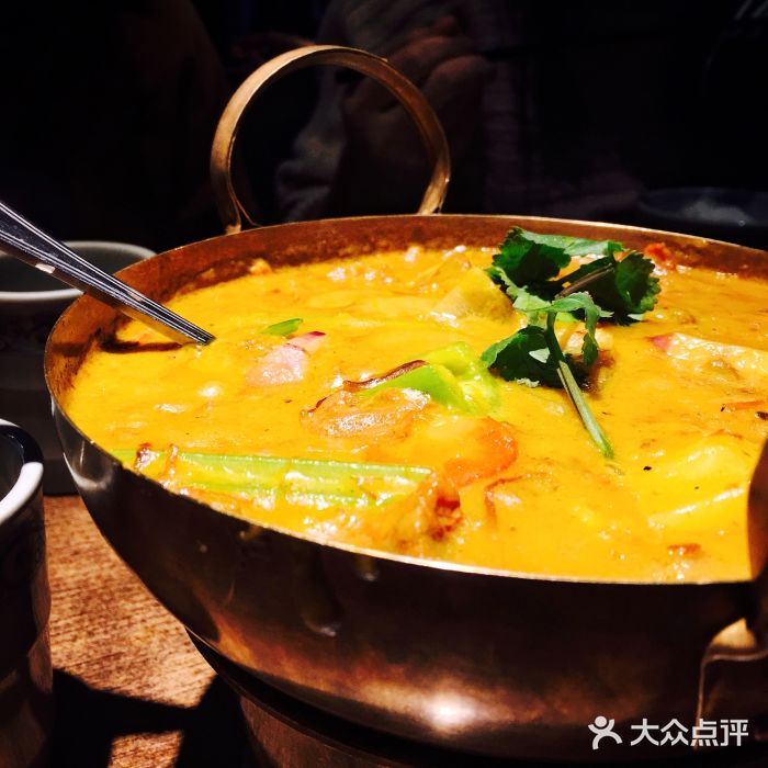 大头虾越式风味餐厅(光明广场店)越式咖喱牛腩煲图片