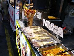 自助取餐区-泰龙城小吃街