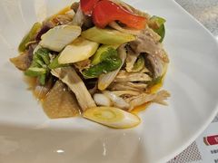 -汗腾格里·风味餐厅(新疆驻京办店)