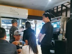 -BHC炸鸡(明洞总店)
