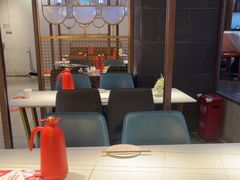 -阿瓦山寨·湘菜现炒·剁椒鱼头王(咸阳总店)