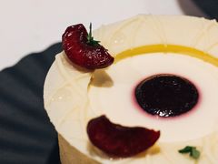 樱桃意式鲜奶酪-潮一不贰·法式甜品·生日蛋糕·西式简餐(外滩店)