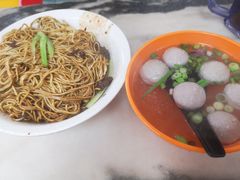牛肉面加牛肉丸-颂记牛肉粉