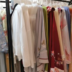 -汉仪华裳汉服馆(打浦桥店)