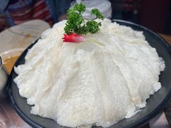 -老牌坊云南鱼豆花火锅(哈西万达店)