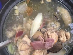 -阿鹏故事云南野生菌火锅(人民路店)