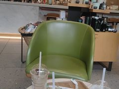 -星巴克臻选(深圳龙华红山天虹店)