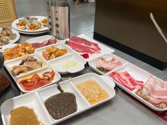 -山焱·炭火自助烤肉(周浦万达店)