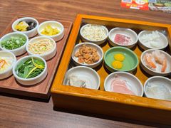 -良米山·云南野生菌过桥米线(上海首店)