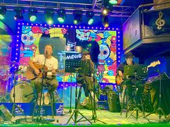 -Famous肥猫墨西哥音乐餐吧(五棵松华熙LIVE店)