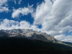 -品悦酒店(三林古镇店)