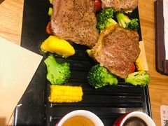 -必胜客(百联又一城店)