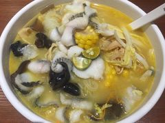 -渝是乎酸菜鱼(龙旗购物中心店)