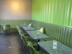 -油梨树AVOCADO TREE(顺义新国展店)