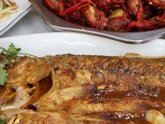 -丹水桥地锅鱼·翘嘴鲌·地方特色全鱼宴(丹江口大坝店)