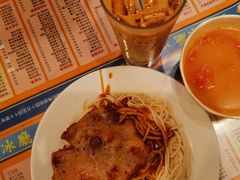 金华猪扒配意粉-金华冰厅