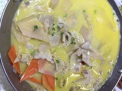 iphone_upload_pic-龙泽园私房菜·地道南京味 ·招牌大鱼头(油坊桥店)