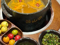 -芸山季·云南山珍菌火锅(人民广场来福士店)