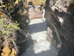 -阿萨巴斯卡瀑布观景点